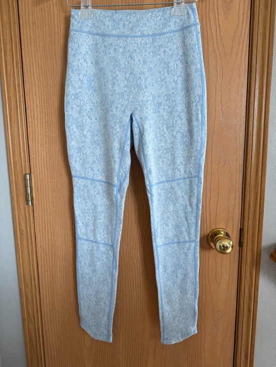 Gymshark Pants - GYMSHARK EUC Dry Fleur Texture High Rise Light Blue Leggings Women’s Size M